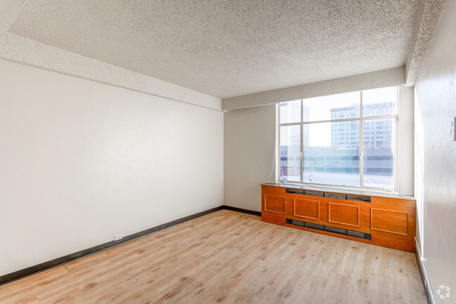 1BR, 1BA