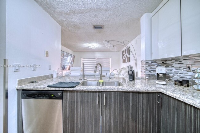 Photo - 10000 SW 147th Ct