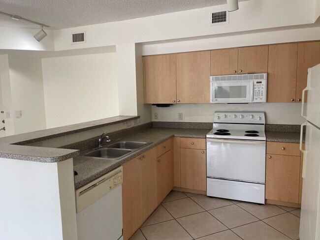 Photo - 8010 N Nob Hill Rd Unit 205