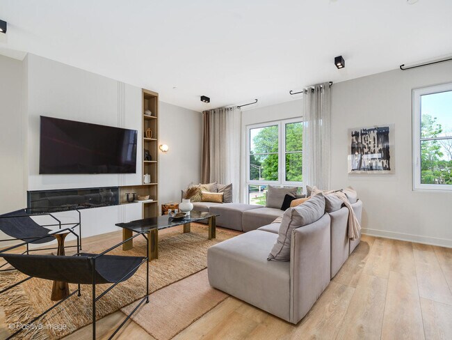 Photo - 3016 Birch Ln