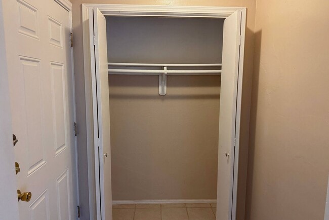 Photo - 1901 W Wenonah Blvd Unit B