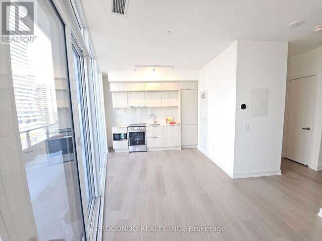 Photo - 448 Burnhamthorpe Rd W Unité 610