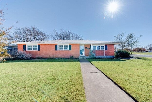 Building Photo - Spacious 3 Bed, 2.5 Bath Home — Pre-Leasing Now!