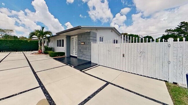 Photo - 3030 SW 96th Ave