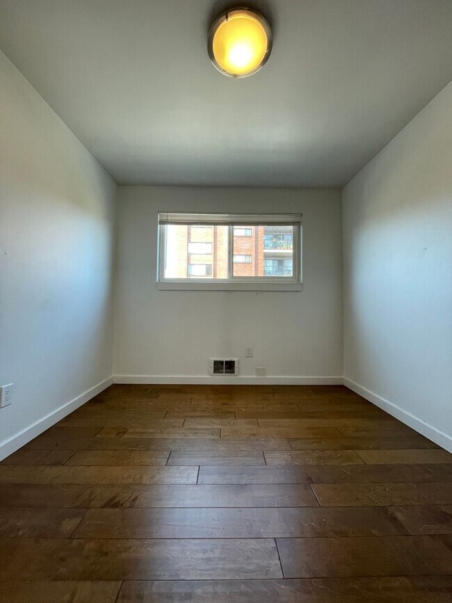 Photo - Bellevue Manor Apartements