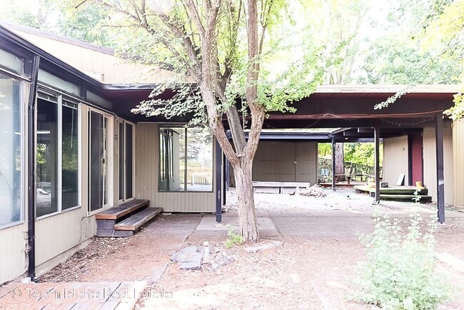 Photo - Taylor Ave Tri-Plex Unit 323