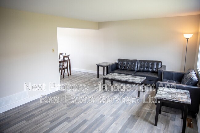 Photo - 16 Little Wedeene St