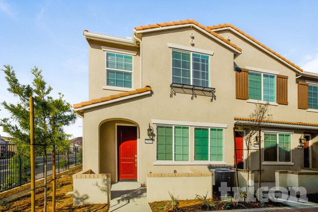 Building Photo - 24641 Tesoro Ct