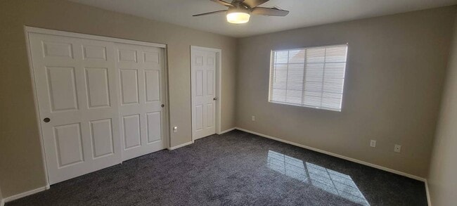Photo - 564 W 12th St
