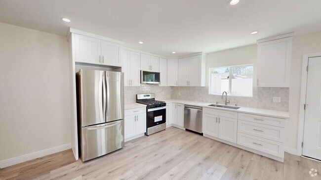 Building Photo - Modern 3-Bed/3-Bath Townhome Unit 22133