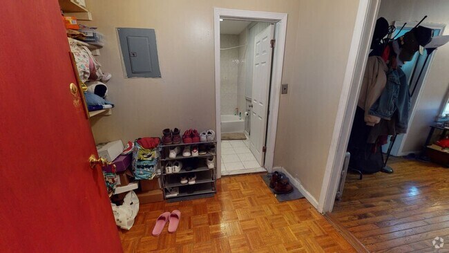 Building Photo - 47 Park Vale Ave Rental