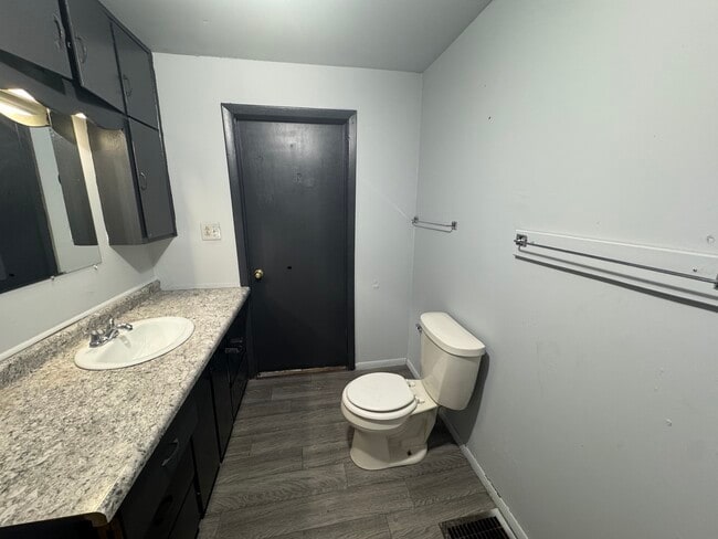 Photo - 102 Kentucky-