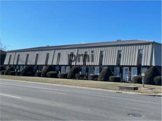 Building Photo - 1624 University Dr