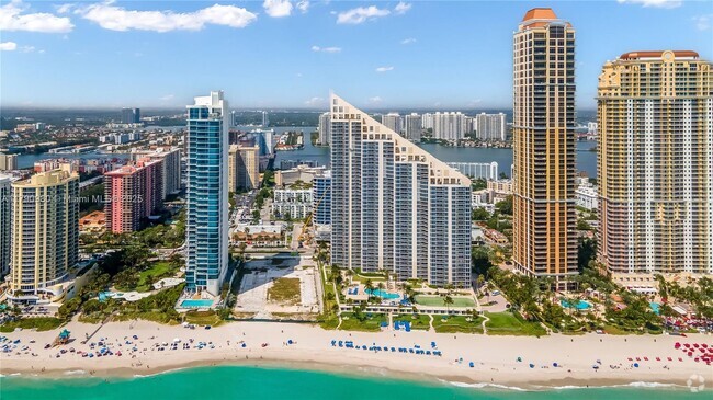 Building Photo - 17555 Collins Ave Unit 2501 Rental