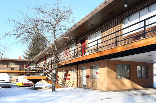 Photo - 200 Washington St NE