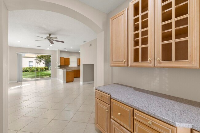 Photo - 340 River Bluff Ln