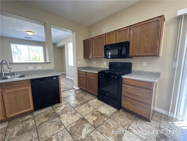 Photo - 8465 Adams Valley St