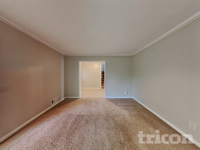 Photo - 5181 Vivid Dr SW