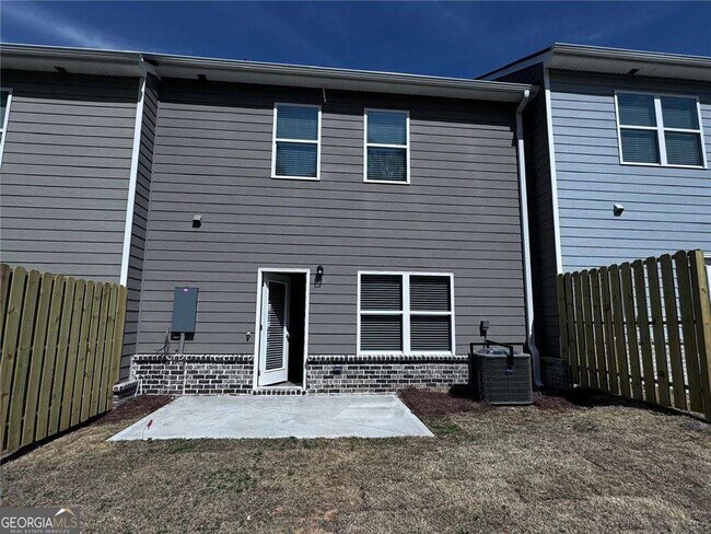 Photo - 2618 Swan Lake Dr SW