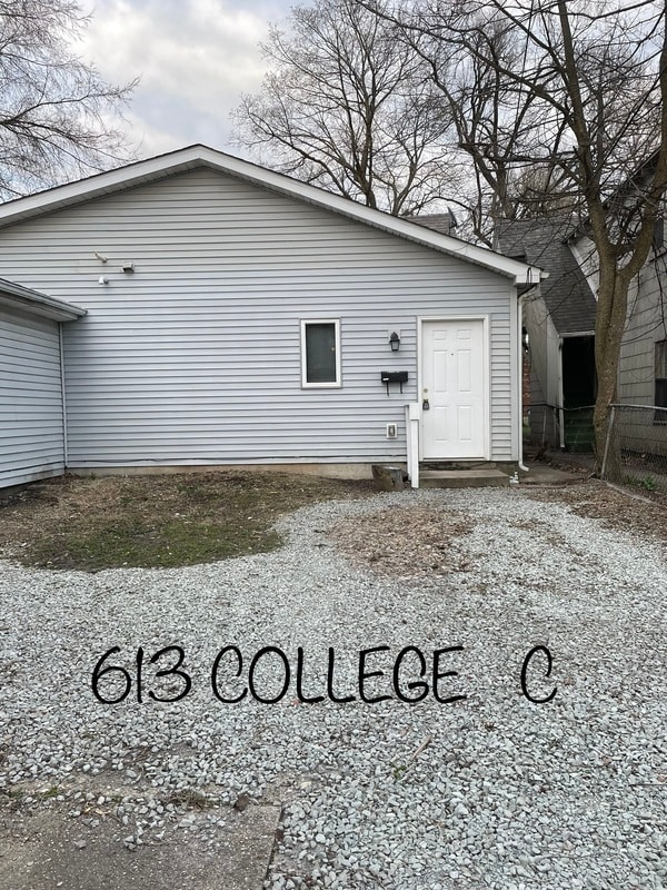 Photo - 613 College Dr
