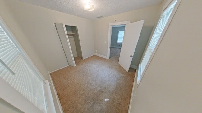 Photo - " 2-Bed in Heart of Royal Oak – Cozy 783 Sq Ft Home!"
