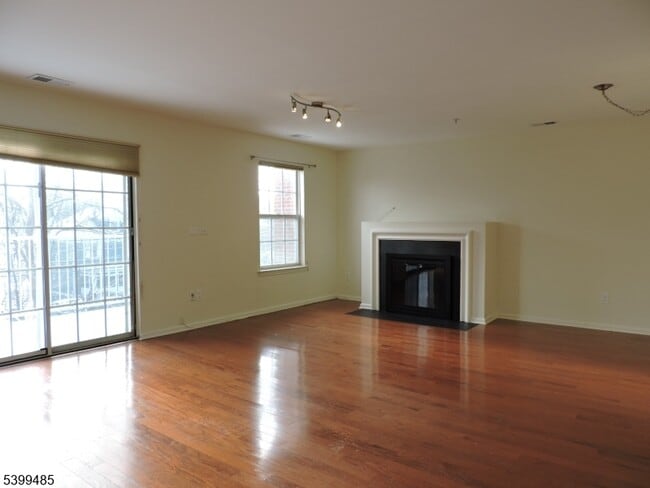 Photo - 44 Ridgedale Ave Unit 8