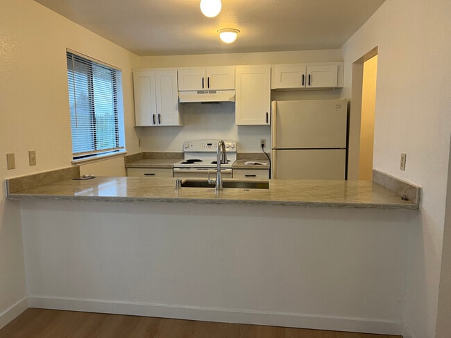 Photo - 18510 Blueberry Ln Unidad C