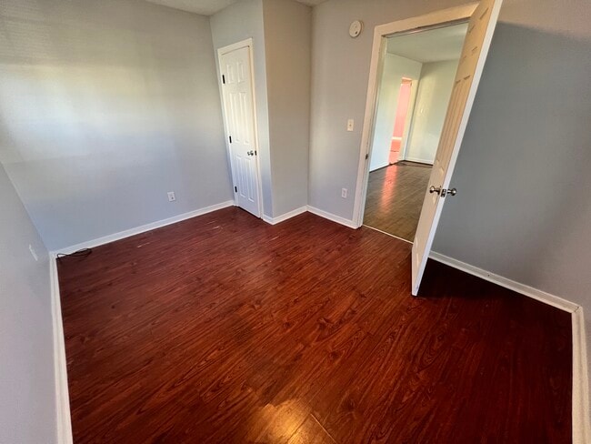 Photo - 1811 Binford Ln
