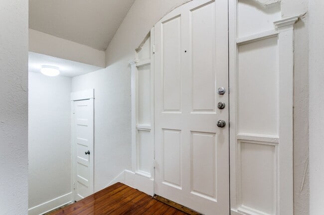 Photo - 130 E Craig Pl Unit 3