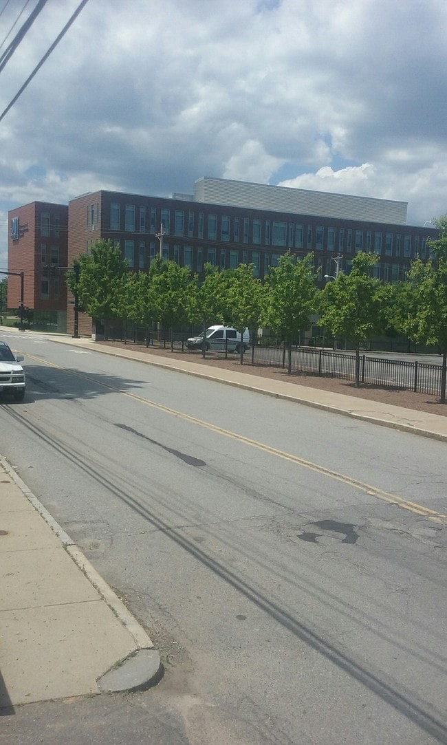 u mass south campus - 804 Broadway St Unit 1