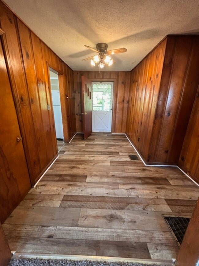 Photo - 213 Sycamore St