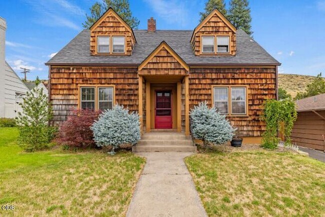Photo - Super Cute Home on the Terrace