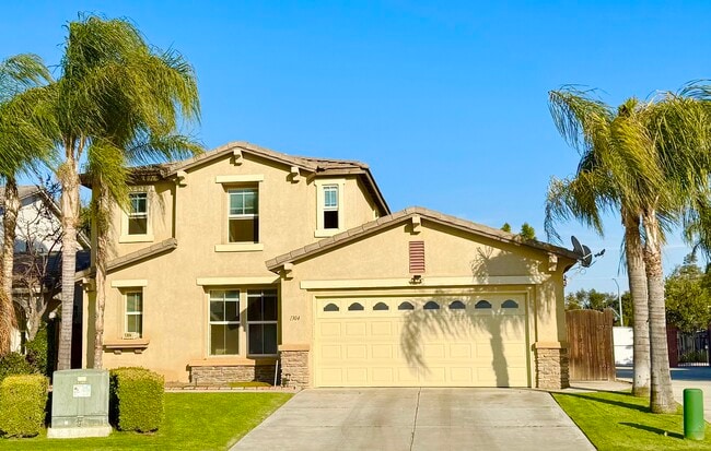 Building Photo - 1304 Torulosa Dr