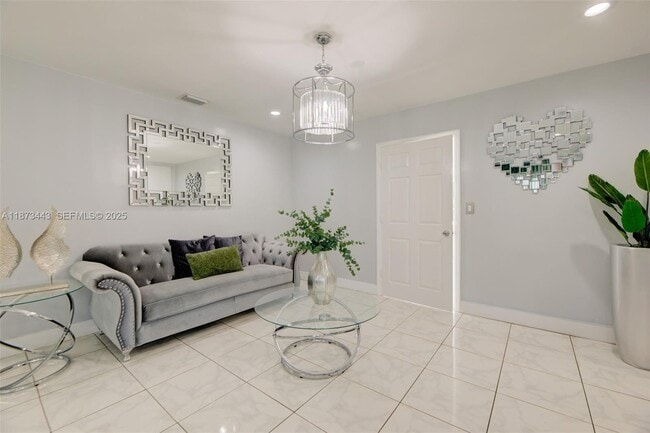 Photo - 1240 Peri St