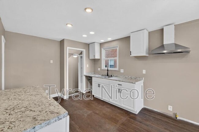 Photo - 19750 Mark Twain St