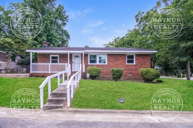 Photo - 402 E Stronach Ave House