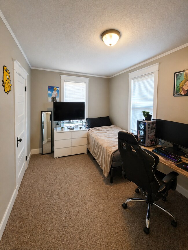 Photo - AVAILABLE NOW - 3 Bed 1 Bath w/ Bonus Attic Hangout