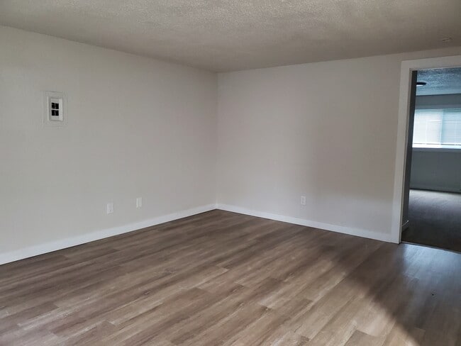 Sala de estar - 3819 12th Ave SE Unidad A