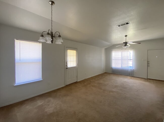 Photo - 2802 Ashley Dr