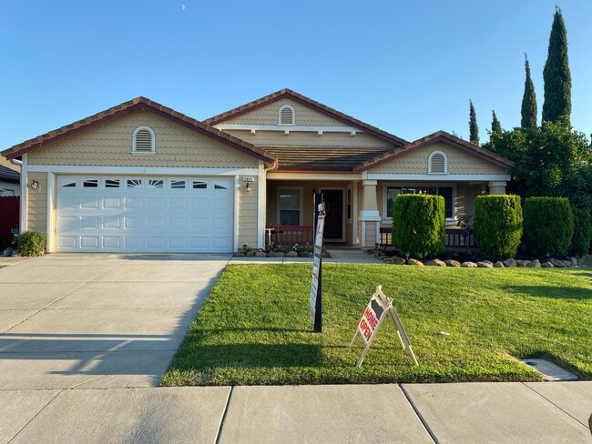 Photo - INCREDIBLY RARE & IMMACULATE 4 BEDROOM SIN...