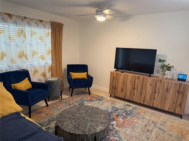 Photo - 682 Monaco Ct Unit 682