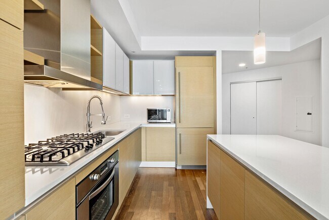 Photo - 77 Hudson St Unit 2708