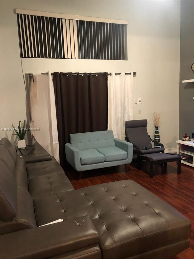 Photo - 3 bedroom in Miami Gardens FL 33169 Unidad 108-28