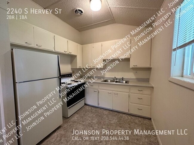 Photo - 2240 S Hervey St