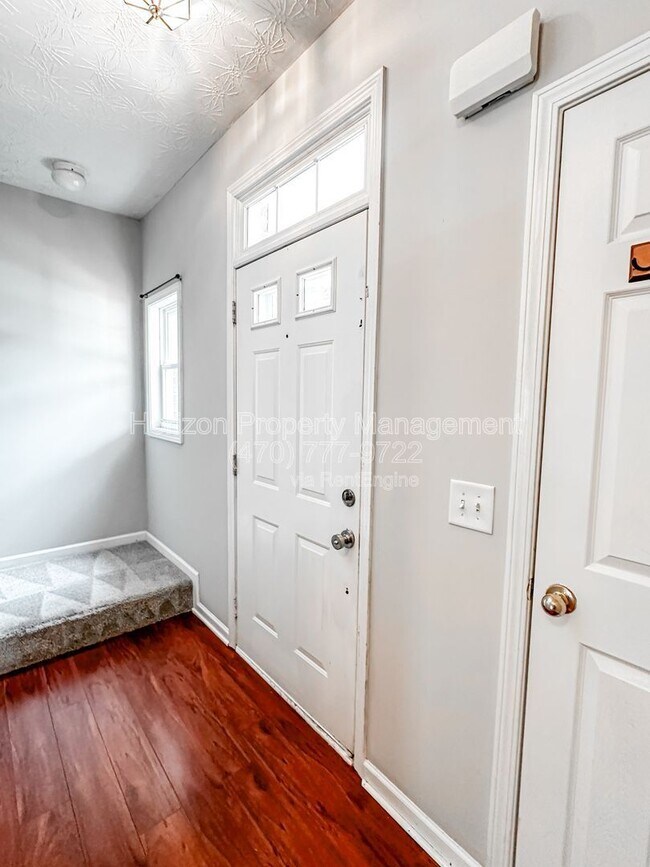 Photo - 19 Pearl Chambers Dr