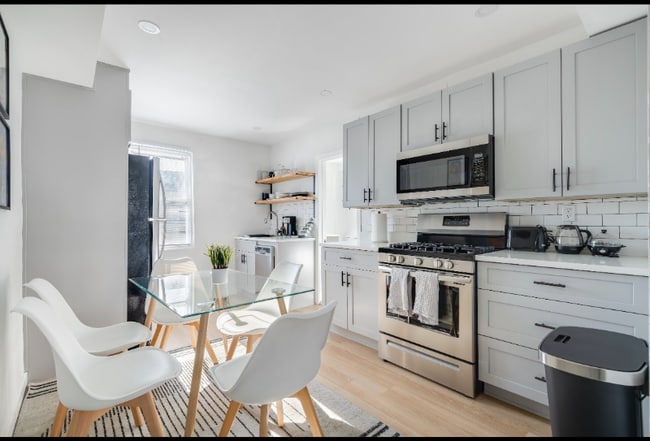 Photo - 12 W 52nd St Unit 2