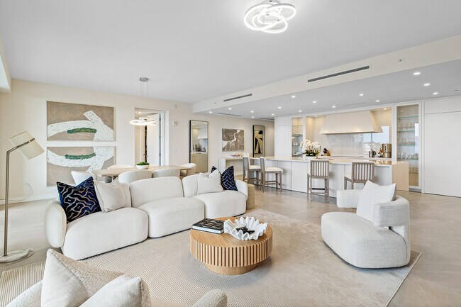 Building Photo - 220 SE Mizner Blvd Unit 810