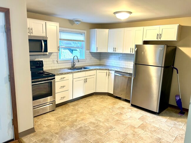 KIT - 926 Old Buddington Rd Unit 1st floor Rental