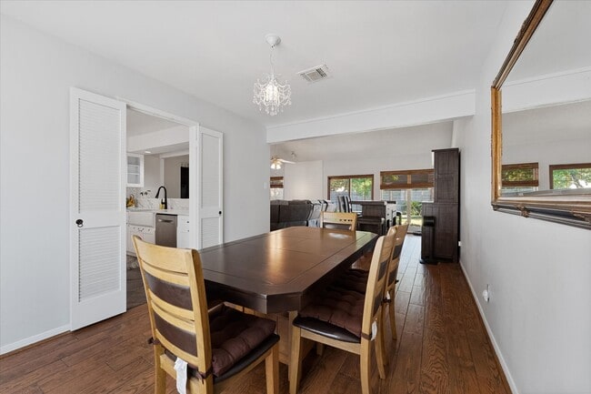 Building Photo - 11854 Briar Forest Dr