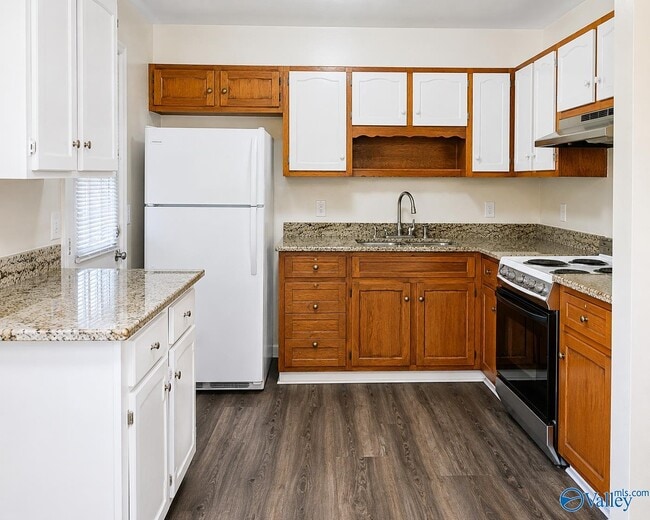 Photo - 3311 Wilks Pl SW